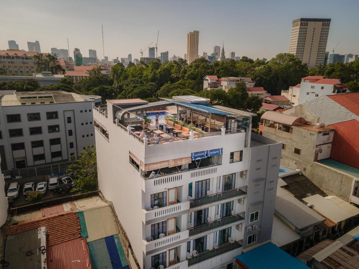 Pooltop Phnom Penh Exterior photo